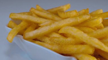 Taze altın gevrek patates kızartması - nefis kızarmış-