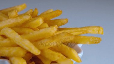Taze altın gevrek patates kızartması - nefis kızarmış-