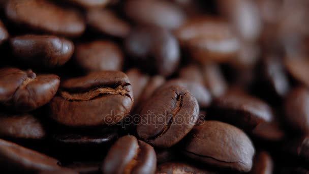 갓 볶은 커피 원두 — 비디오