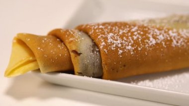 Fransızca krep dolu çikolata ile - tatlı gözleme Fransa gelen tatlı