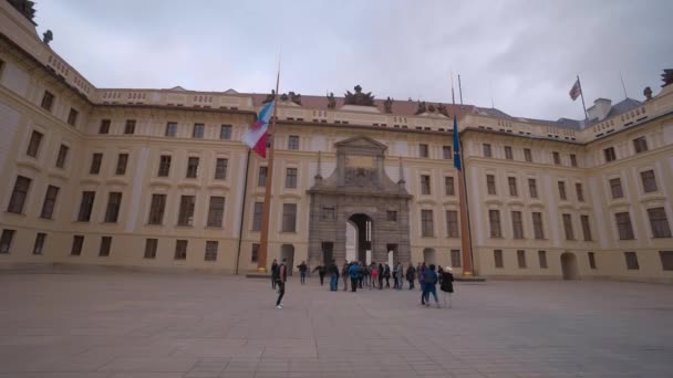 Människor Som Vandrar Prag Prag Tjeckien Mars 2017 — Stockvideo