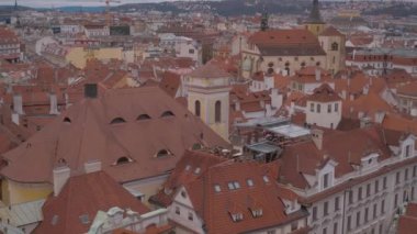  Prag / Çek Cumhuriyeti - 19 Şubat 2017: Prag City'deki güzel binalar