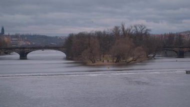 Çek Cumhuriyeti Prag kentindeki ünlü Vltava Nehri 20 Mart 2017