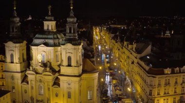  Prag / Çek Cumhuriyeti - 19 Şubat 2017: Prag City'deki güzel binalar