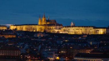  Prag / Çek Cumhuriyeti - 19 Şubat 2017: Prag City'deki güzel binalar