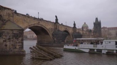 Çek Cumhuriyeti Prag kentindeki ünlü Vltava Nehri 20 Mart 2017