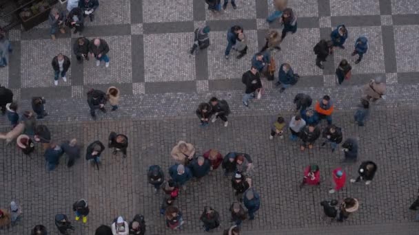 Ανθρώπους Που Περπατούν Στην Πραγα Πράγα Δημοκρατία Της Τσεχίας Μαρτίου — Αρχείο Βίντεο