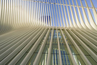 Etkileyici mimari, yeni Westfield Alışveriş Merkezi, Dünya Ticaret Merkezi New York - Manhattan - New York - 1 Nisan 2017