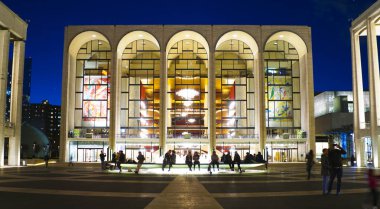 -Lincoln Center Manhattan - Manhattan - New York Metropolitan Opera - 1 Nisan 2017 araya geldi.