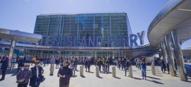 Güney Ferry Manhattan - Staten Adası feribot terminali - Manhattan - New York - 1 Nisan 2017