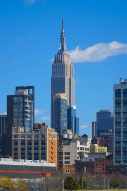 Midtown Manhattan'ın Empire State Binası-Manhattan - New York - 1 Nisan 2017 ile skyscapers