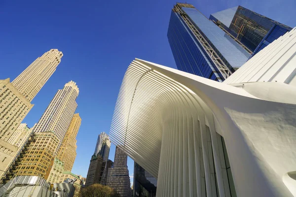 Moderne architectuur - het Westfield World Trade Center op Ground Zero - Manhattan - New York - 1 April 2017 — Stockfoto