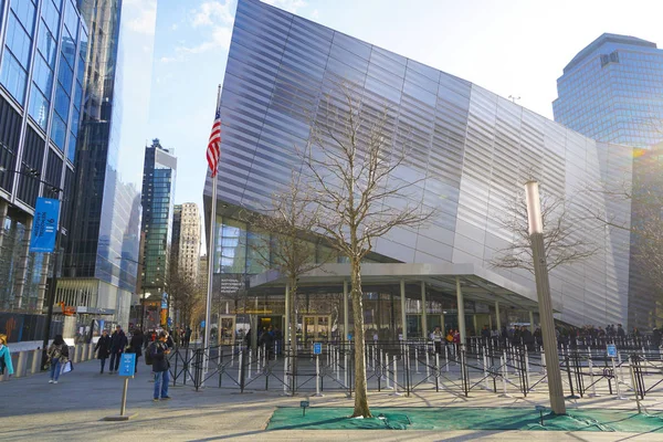 Memorial e Museu Nacional do 11 de setembro no Ground Zero Manhattan- MANHATTAN - NOVA IORQUE - 1 de abril de 2017 — Fotografia de Stock