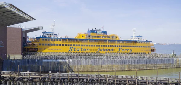 New York Ferry service - The Staten Island Ferry - Manhattan - NewYork - 1 April 2017 — Stockfoto