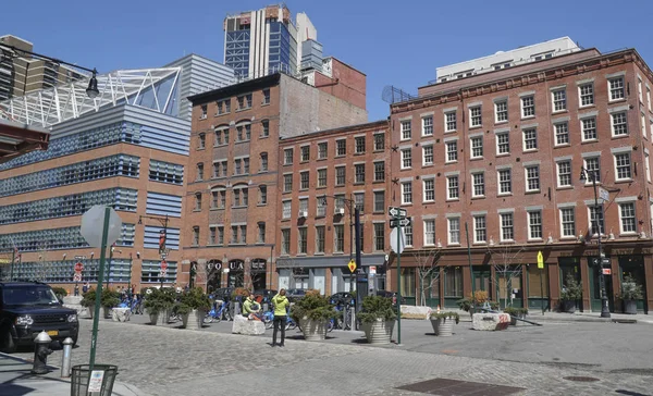 Street view in Downtown Manhattan Fulton Market- MANHATTAN - NOVA IORQUE - 1 de abril de 2017 — Fotografia de Stock