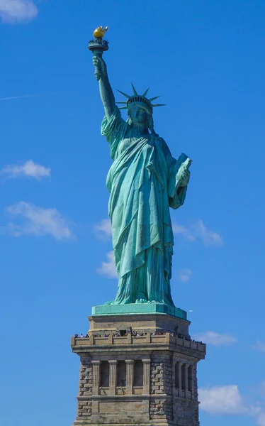 New York gezi - heykel Liberty - Manhattan - New York - 1 Nisan 2017 — Stok fotoğraf