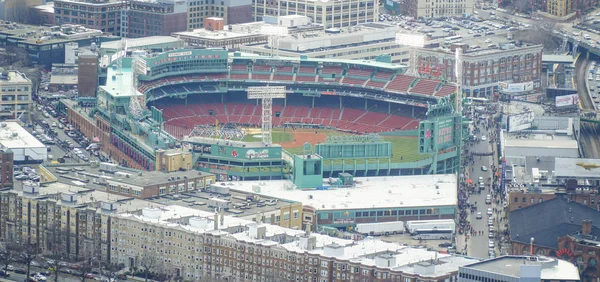 Luchtfoto over Boston Fenway Park - Boston, Massachusetts - 3 April 2017 — Stockfoto