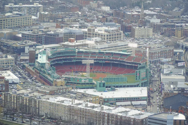 Luchtfoto over Boston Fenway Park - Boston, Massachusetts - 3 April 2017 — Stockfoto