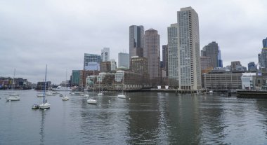 Boston - görünümünde Boston Limanı - Boston, Massachusetts - 3 Nisan 2017 manzarası