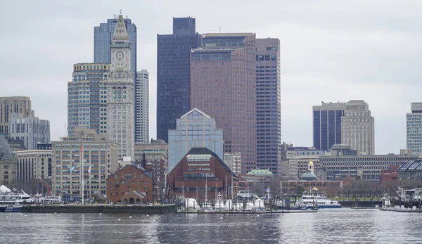 Skyline da cidade de Boston - BOSTON, MASSACHUSETTS - 3 de abril de 2017 — Fotografia de Stock