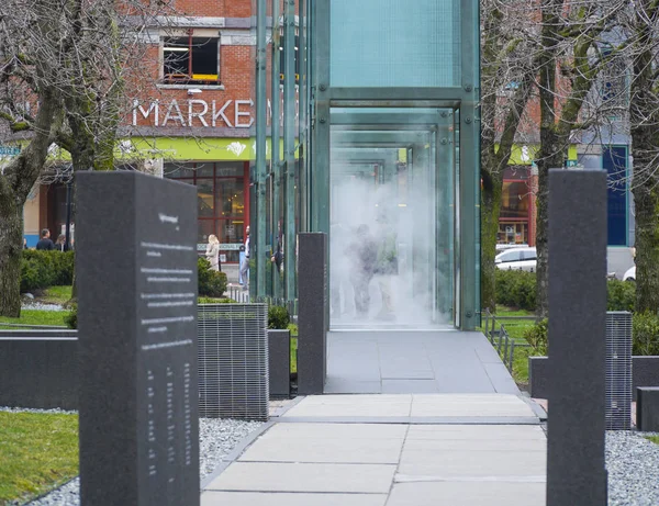 Glass cubes with steam as a Holocaust Memorial in Boston - BOSTON , MASSACHUSETTS - APRIL 3, 2017 — Stock Photo, Image