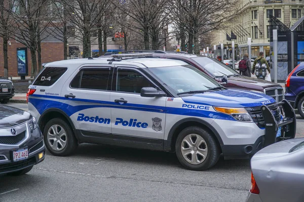 Bostoni rendőrségi autó, a város - Boston, Massachusetts - 2017. április 3. — Stock Fotó