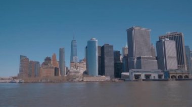 Manhattan 'ın ufuk çizgisi New York - Hudson Nehri manzarası