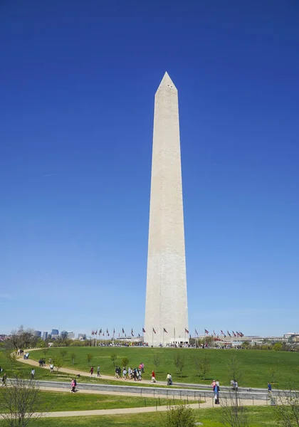 Famoso monumento di Washington nella città di Washington DC - WASHINGTON DC - COLUMBIA - 7 APRILE 2017 — Foto Stock