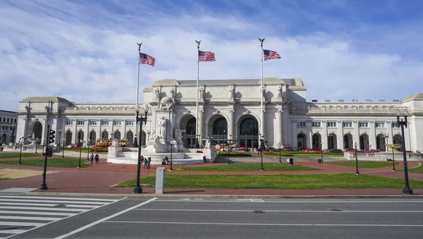 Washington Union Station en un día soleado - WASHINGTON DC - COLUMBIA - 7 DE ABRIL DE 2017 —  Fotos de Stock
