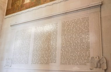 Lincoln Anıtı - Abraham Lincoln'ün konuşma oyulmuş taş - Washington Dc - Columbia - 7 Nisan 2017