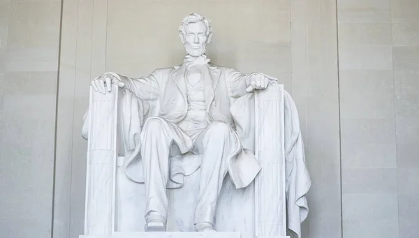 Statyn av Abraham Lincoln vid Lincoln Memorial i Washington - Washington Dc - Columbia - 7 April 2017 — Stockfoto