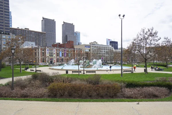 Zwaan Memorial Fountain in Philadelphia op Logan Square - Philadelphia - Pennsylvania - 6 April 2017 — Stockfoto