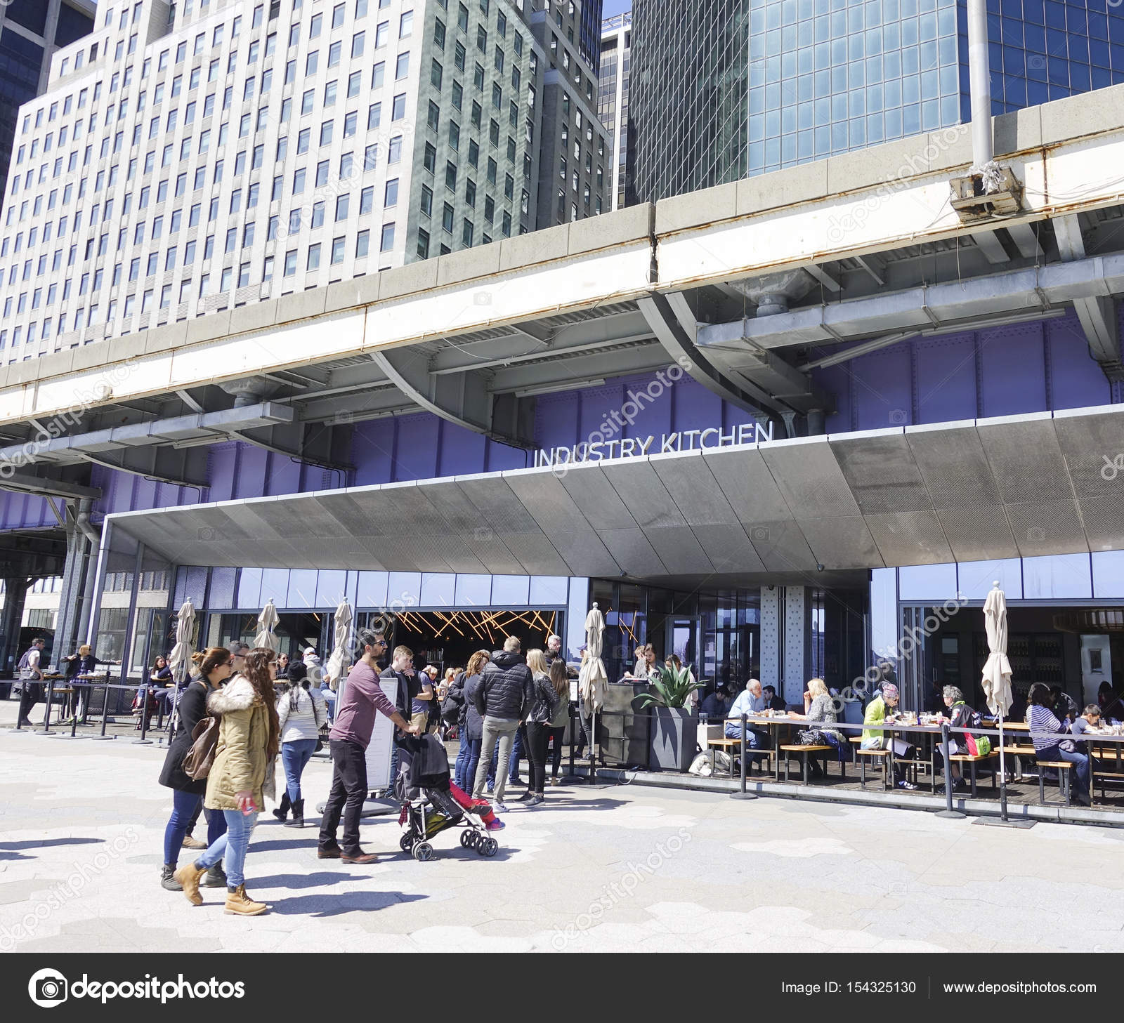 Small bars and restaurants at Hudson River in Manhattan - NEW YORK CITY