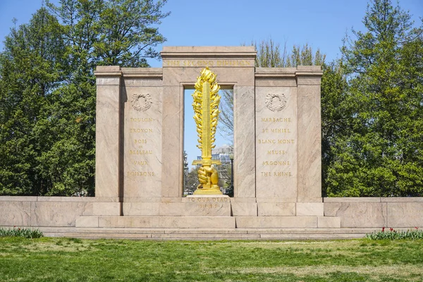 Second Division Memorial in Washington DC - WASHINGTON, DISTRICT OF COLUMBIA - APRIL 8, 2017 — Stock Photo, Image