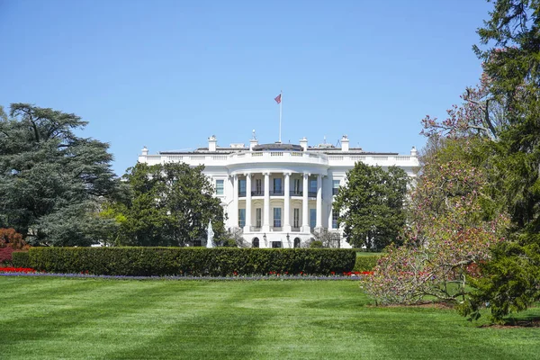 Президентский парк в Белом доме в Вашингтоне - ВАШИНГТОН, ОТВЕТ КОЛУМБИИ - 8 апреля 2017 года — стоковое фото