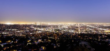 Büyük şehir arasına Los Angeles gece - hava göster - Los Angeles - California - 19 Nisan 2017