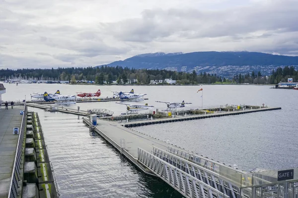 Aerei d'acqua nella città di Vancouver - VANCOUVER - CANADA - 12 APRILE 2017 — Foto Stock