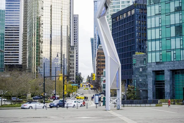 Schöne straßenansicht in vancouver downtown - vancouver - canada - 12. april 2017 — Stockfoto