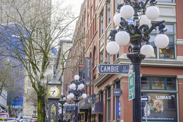 Vue sur la rue Gastown à Vancouver - VANCOUVER - CANADA - 12 AVRIL 2017 — Photo