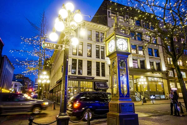 Geweldige Vancouver Gastown district nachts - de oude stad - Vancouver - Canada - 12 April 2017 — Stockfoto