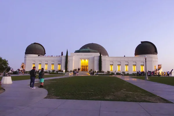 Observatorio Griffith en Los Ángeles - LOS ÁNGELES - CALIFORNIA - 19 DE ABRIL DE 2017 — Foto de Stock
