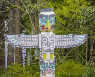 Stanley Parkı Vancouver - Totem direkleri - Vancouver - Kanada - 12 Nisan 2017