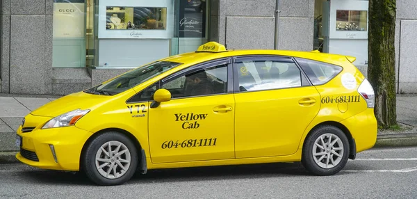 노란색 택시 택시 밴쿠버-밴쿠버-캐나다-4 월 12 일, 2017 — 스톡 사진