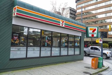 7 Eleven Vancouver - Vancouver - Kanada - 12 Nisan 2017 depolamak.