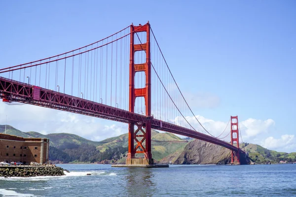 Fantastisk Golden Gate-bron i San Francisco - San Francisco - Kalifornien - den 18 April 2017 — Stockfoto