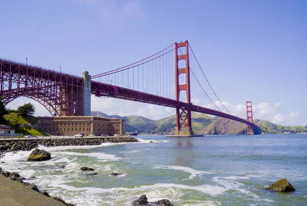 Fantastisk Golden Gate-bron i San Francisco - San Francisco - Kalifornien - den 18 April 2017 — Stockfoto