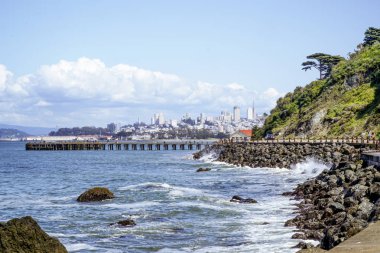Görüntülemek San Francisco Körfezi ve Sfo - San Francisco - skyline California - 18 Nisan 2017