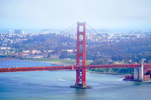 Vue aérienne du pont Golden Gate à San Francisco - SAN FRANCISCO - CALIFORNIA - 18 AVRIL 2017 — Photo