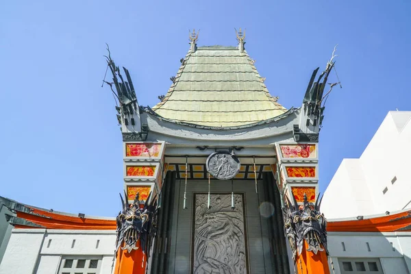 Graumans TCL Chinese Theater at Hollywood Blvd in Los Angeles - LOS ANGELES - CALIFORNIA - APRIL 20, 2017 — Stock Photo, Image