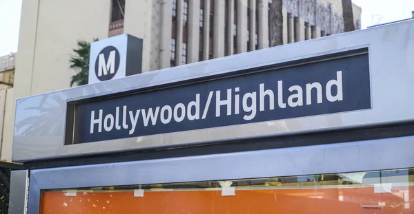 Sign Hollywood and Highland at Subway Entrance - LOS ANGELES - CALIFORNIA - APRIL 20, 2017 — Stock Photo, Image